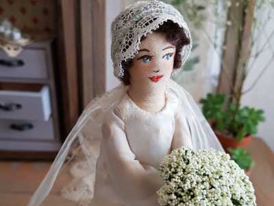 C�� l�abito bianco del matrimonio nel 1926...